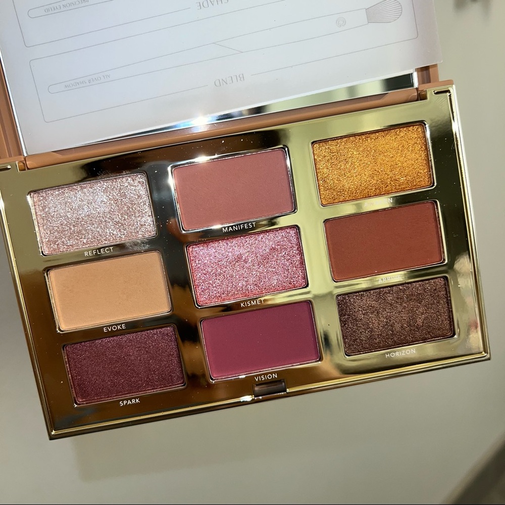 Complex Culture eyeshadow